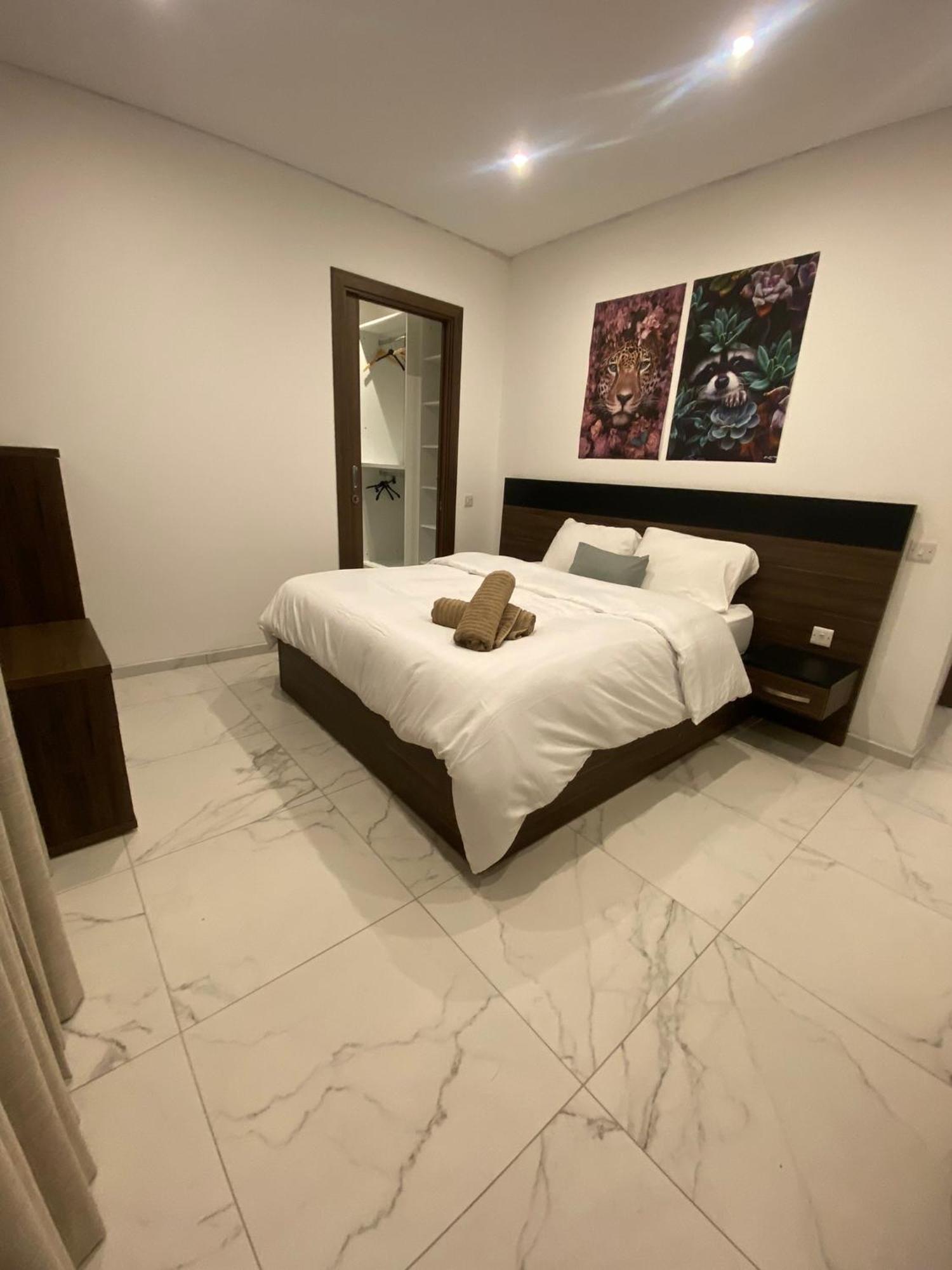 Designer 3 Bedroom And 3 Bathroom Apartment In Swatar Биркиркара Екстериор снимка